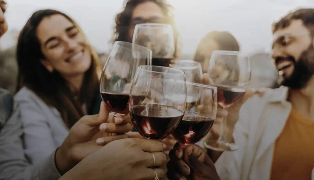 Vino amici aperitivo